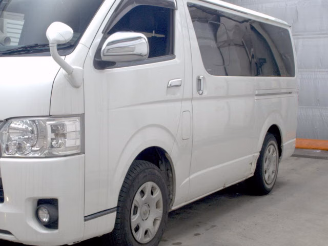 TOYOTA REGIUS ACE