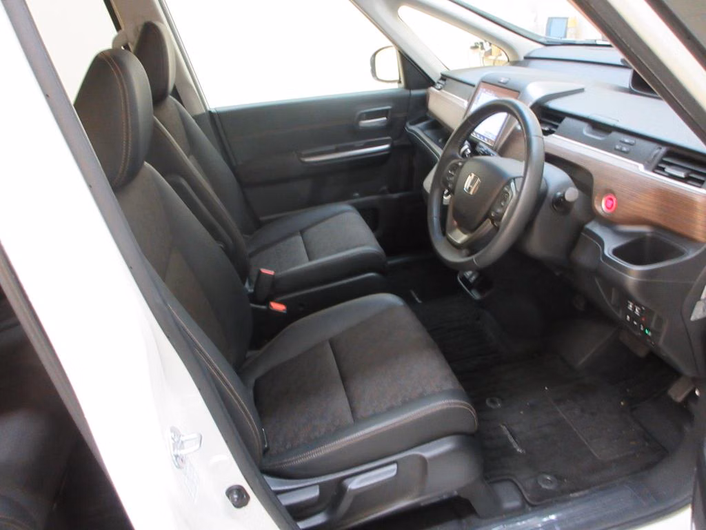 HONDA FREED+