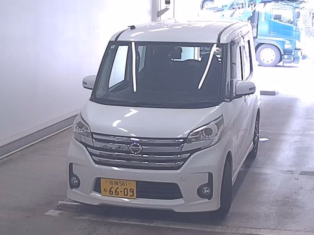 NISSAN DAYZ ROOX