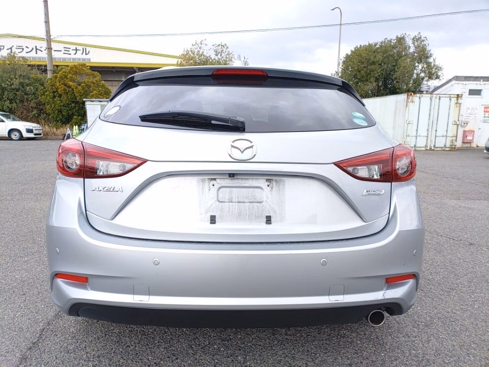 MAZDA AXELA