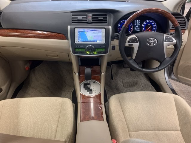 TOYOTA PREMIO