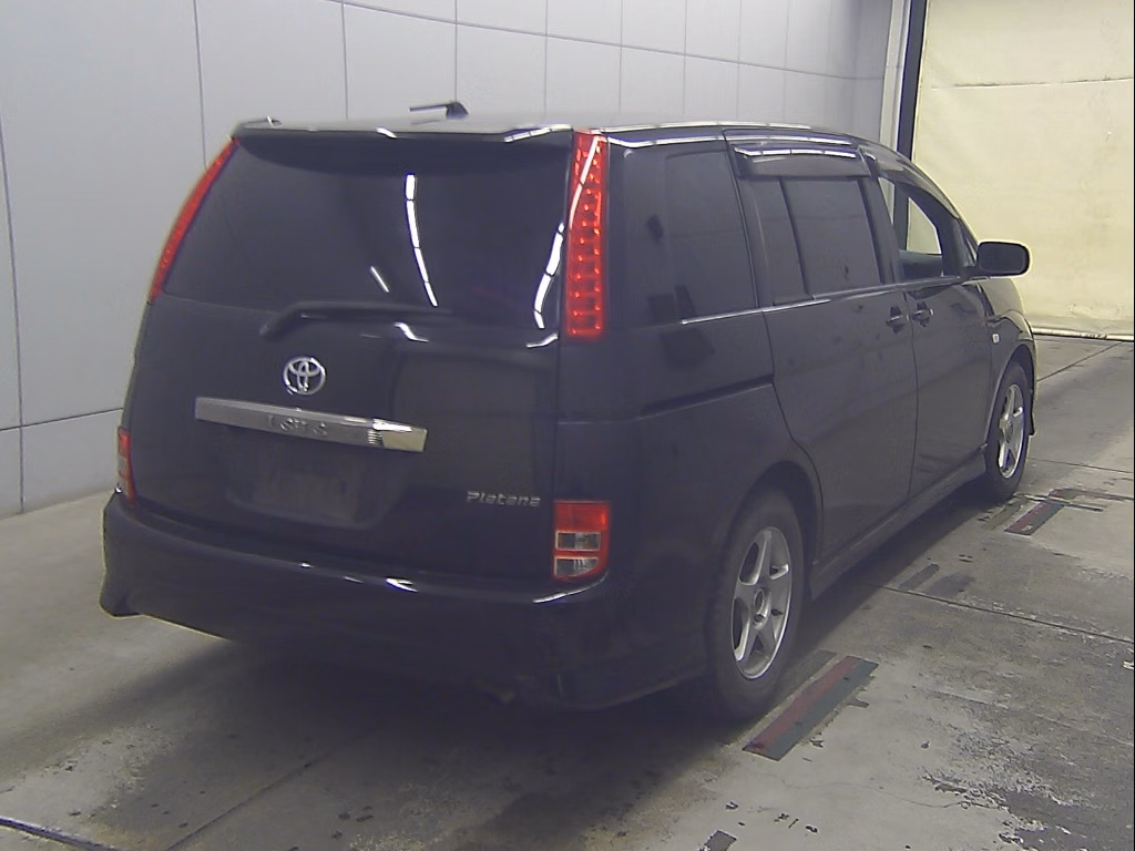 TOYOTA ISIS