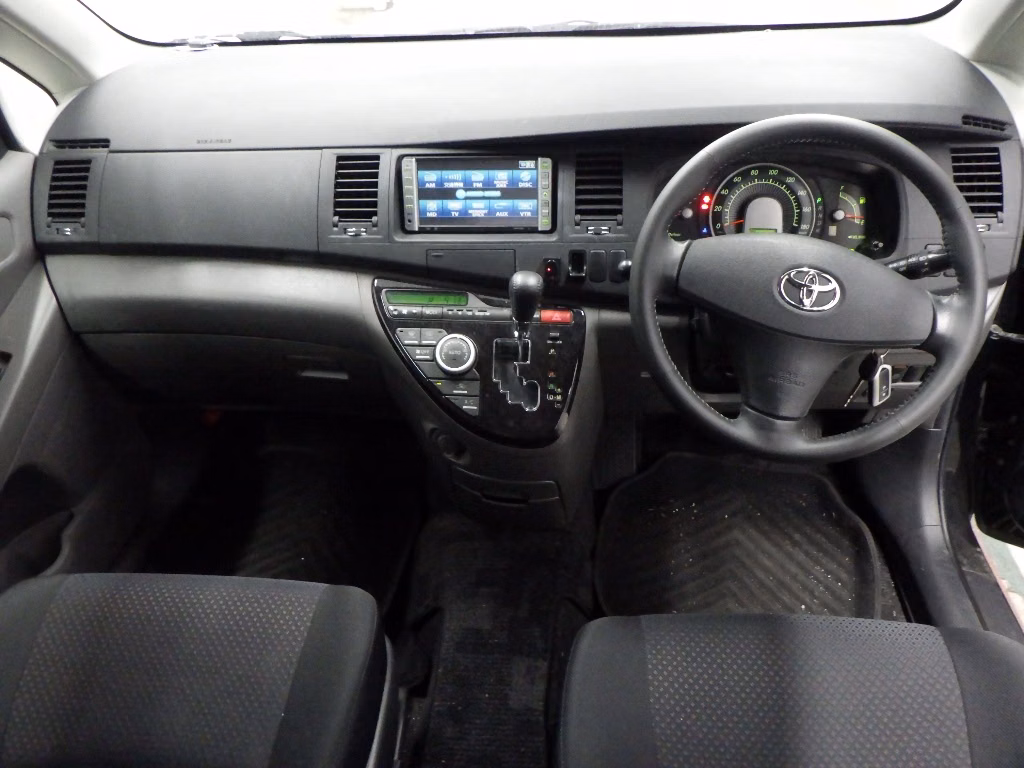 TOYOTA ISIS