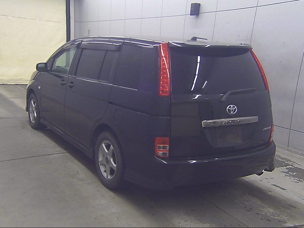 TOYOTA ISIS