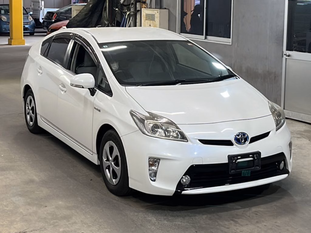 TOYOTA PRIUS