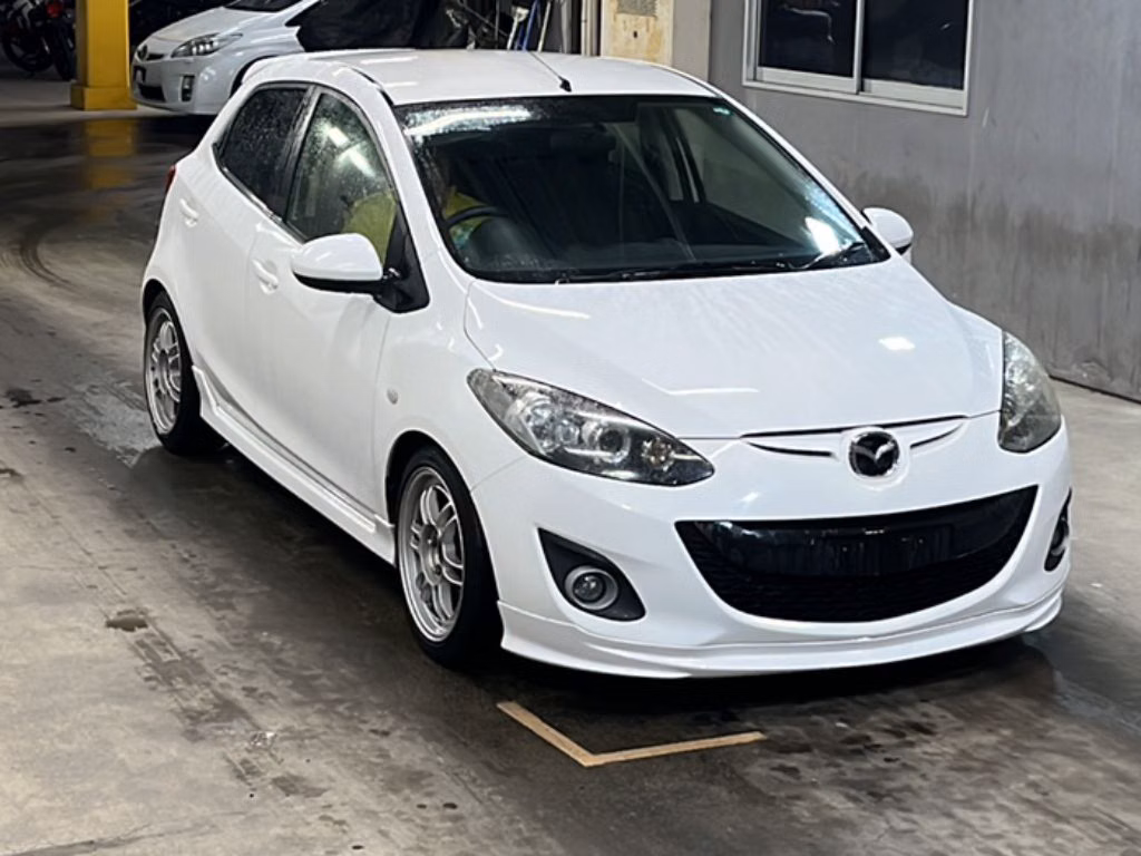 MAZDA DEMIO