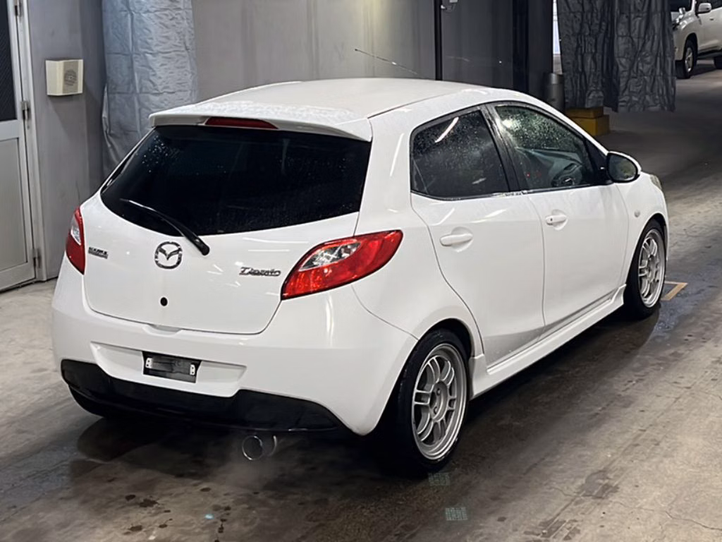 MAZDA DEMIO