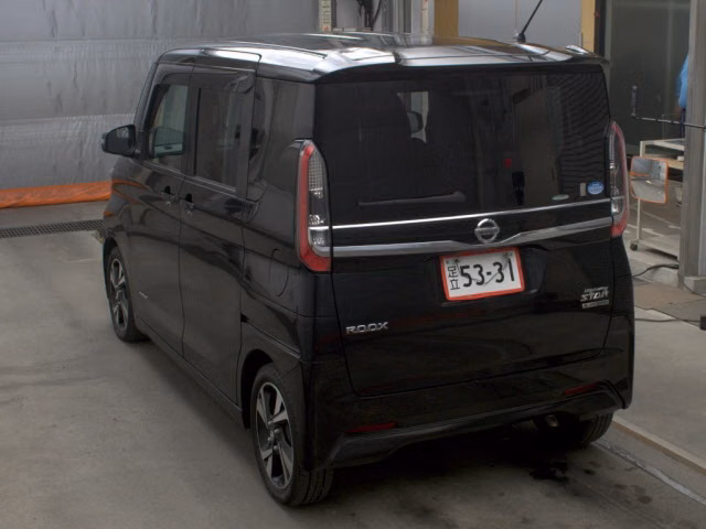NISSAN ROOX
