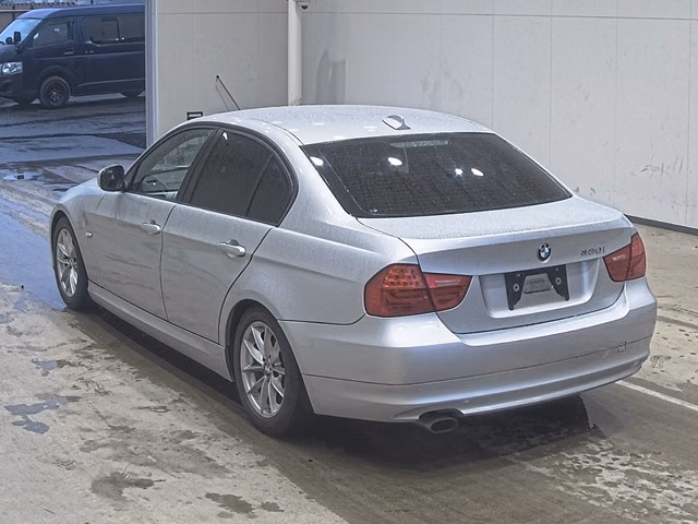 BMW 3-SERIES
