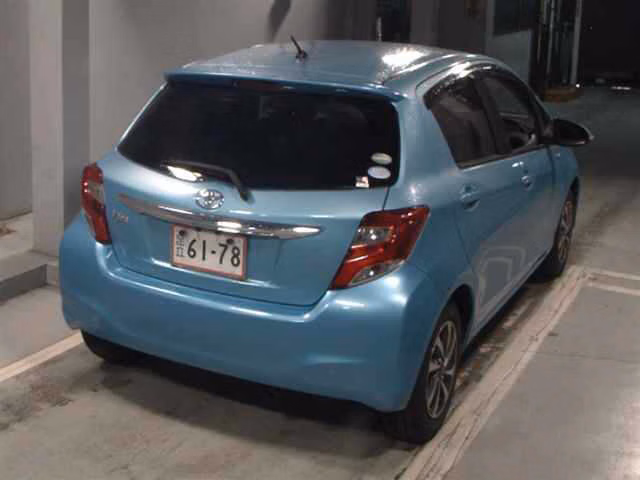 TOYOTA VITZ