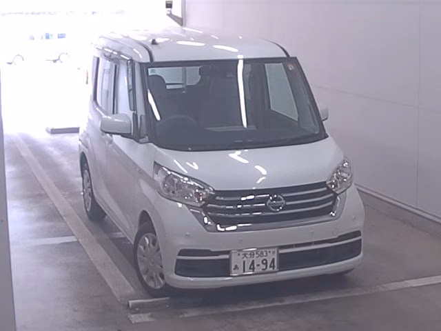 NISSAN DAYZ ROOX