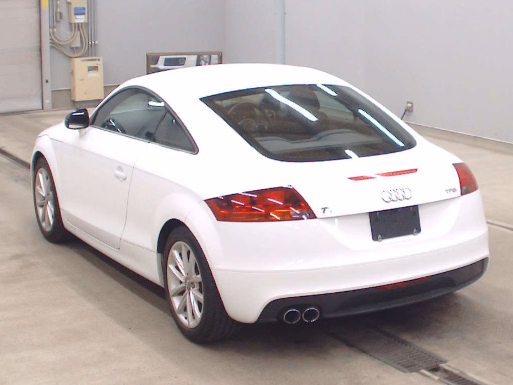 AUDI TT