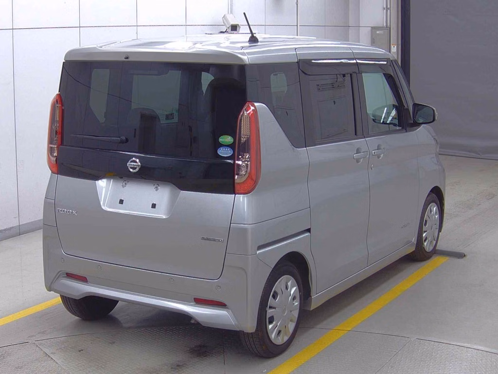 NISSAN ROOX