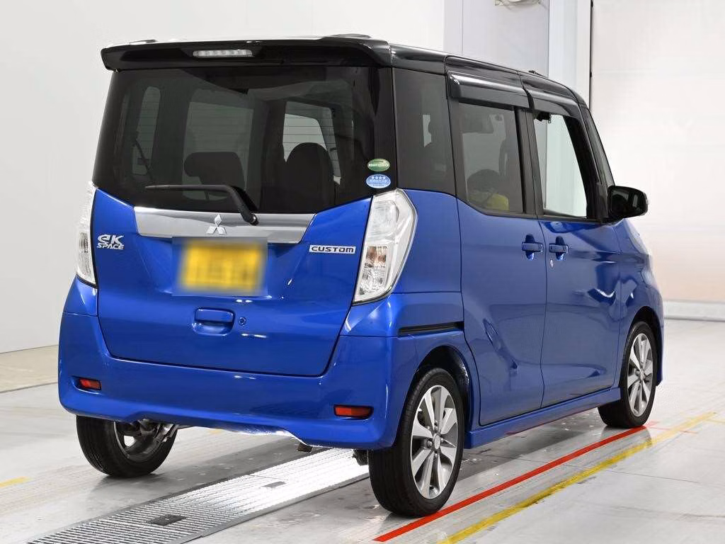 MITSUBISHI EK SPACE