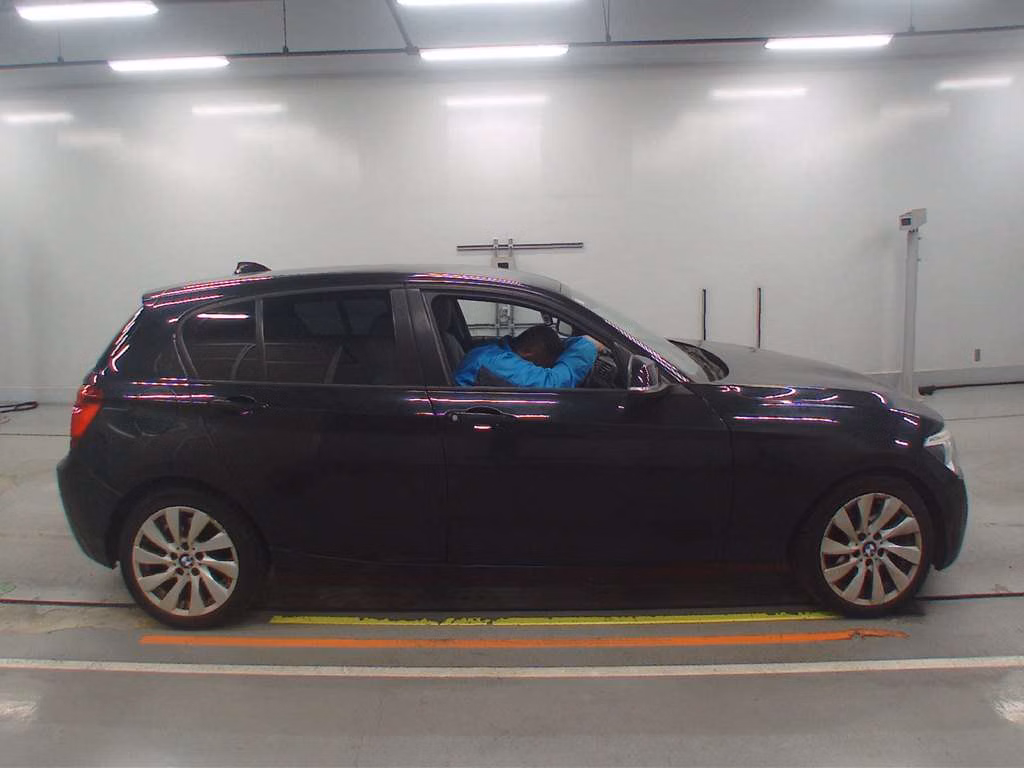 BMW 1-SERIES