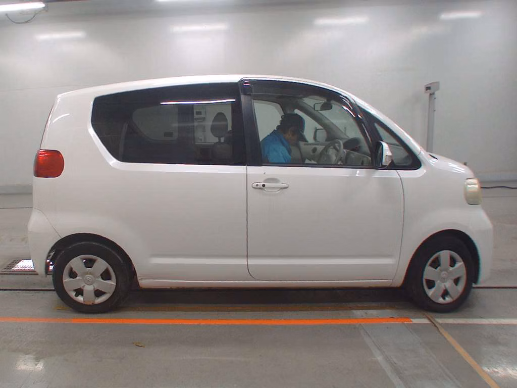 TOYOTA PORTE