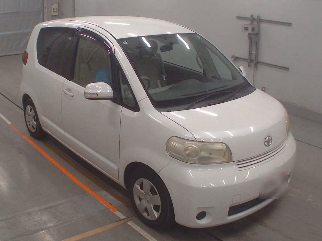 TOYOTA PORTE