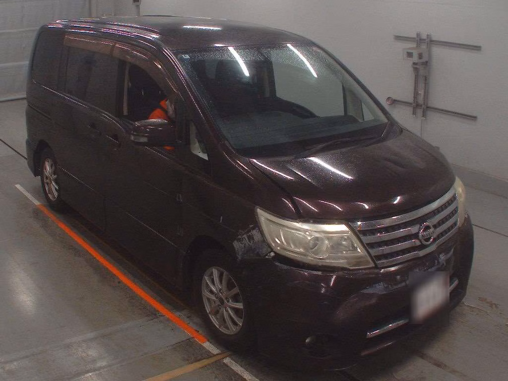 NISSAN SERENA