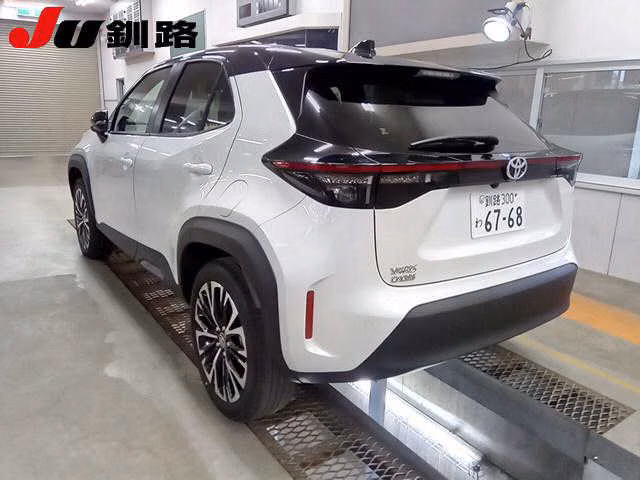 TOYOTA YARIS CROSS