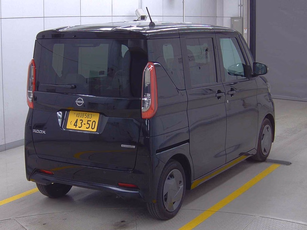 NISSAN ROOX