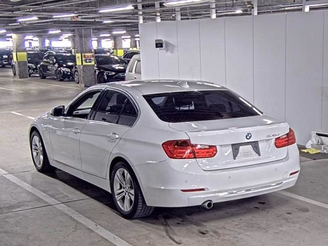 BMW 3-SERIES