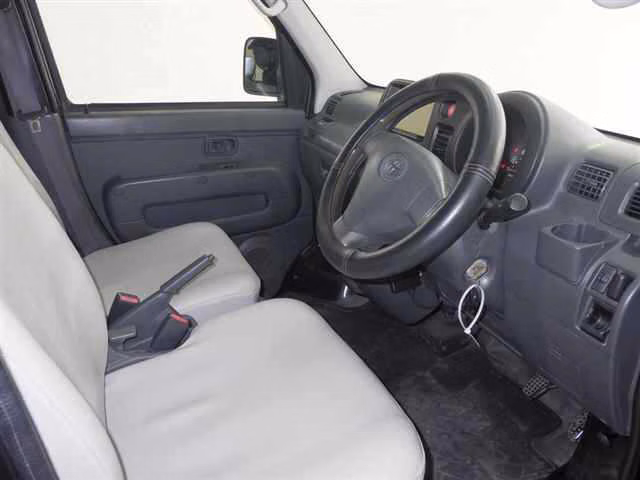 TOYOTA PIXIS VAN