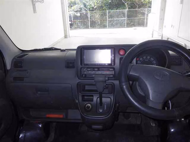 TOYOTA PIXIS VAN