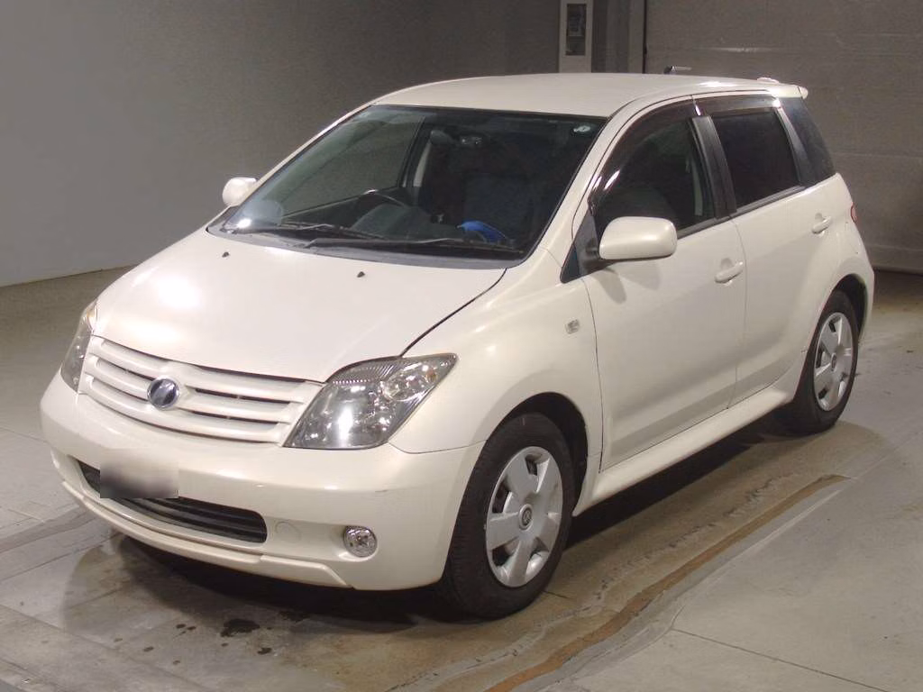 TOYOTA IST