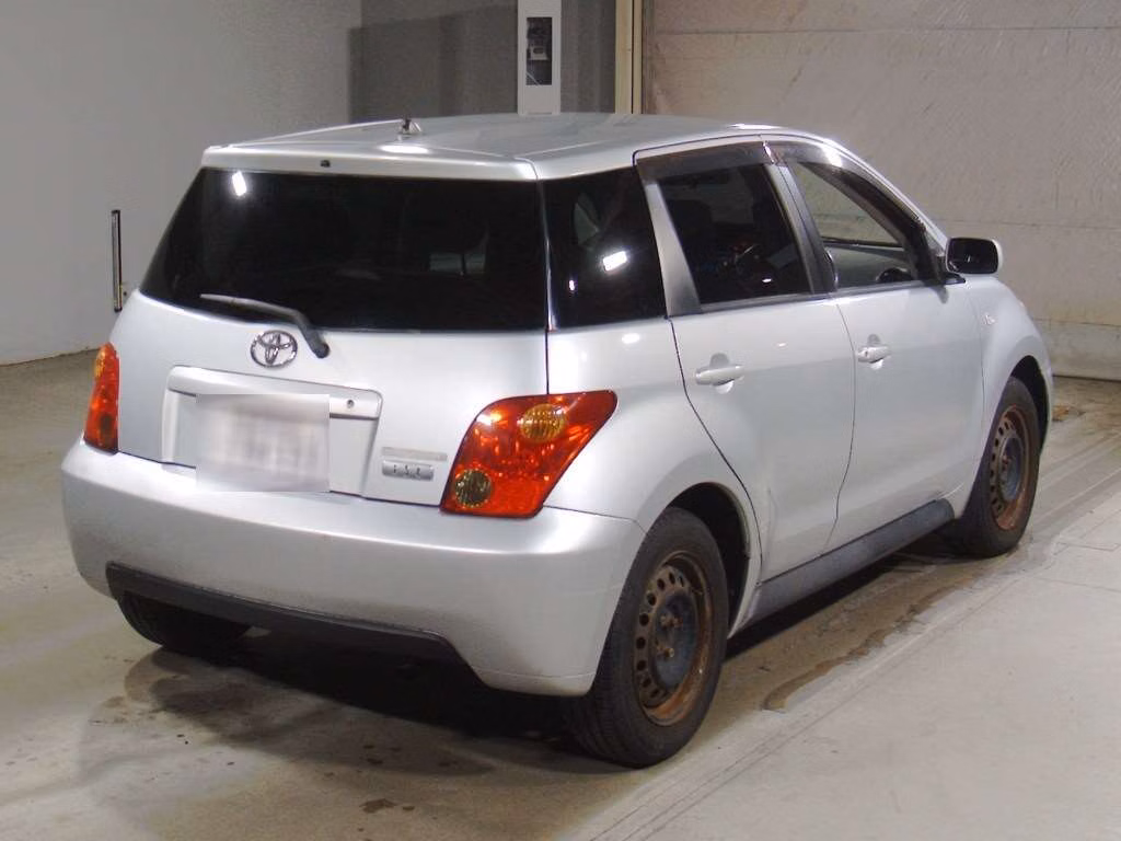 TOYOTA IST
