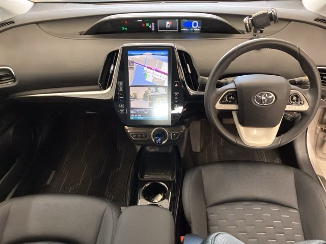 TOYOTA PRIUS PHV