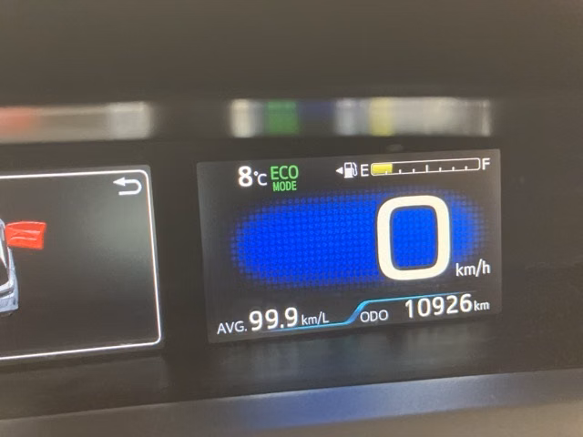 TOYOTA PRIUS PHV