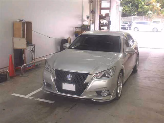 TOYOTA CROWN