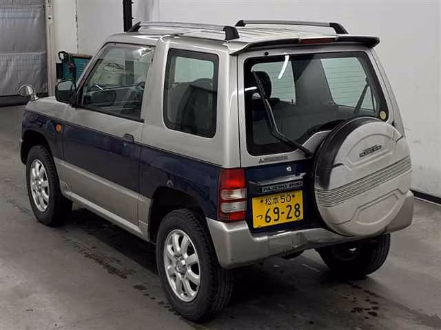 MITSUBISHI PAJERO MINI