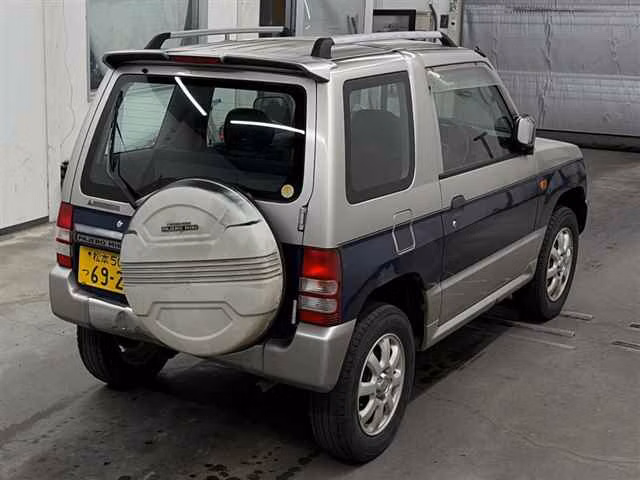 MITSUBISHI PAJERO MINI