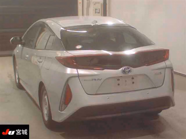 TOYOTA PRIUS PHV