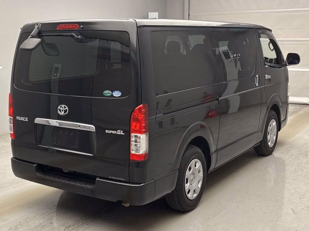 TOYOTA REGIUS ACE