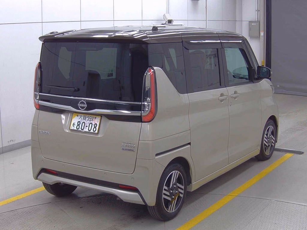 NISSAN ROOX