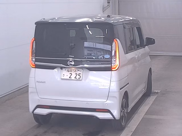 NISSAN ROOX