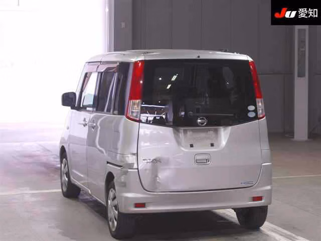 NISSAN ROOX