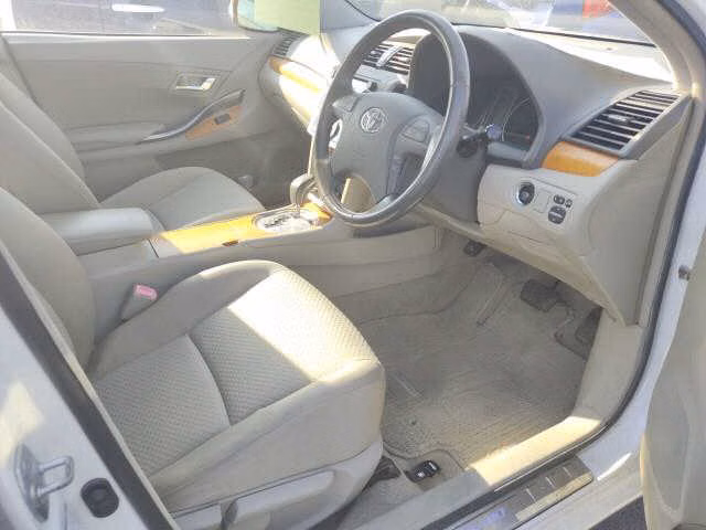 TOYOTA PREMIO