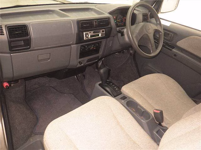 MITSUBISHI TOWN BOX