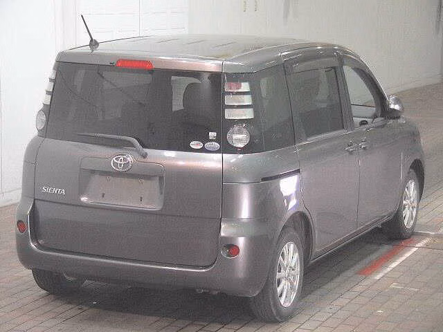 TOYOTA SIENTA