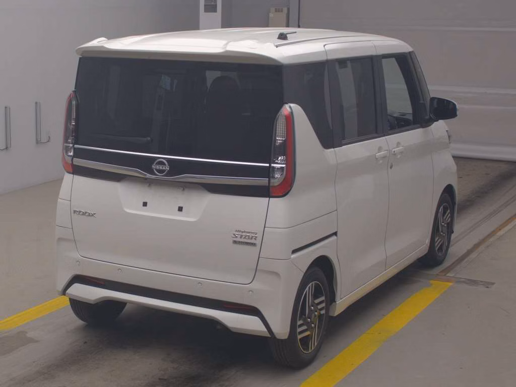 NISSAN ROOX