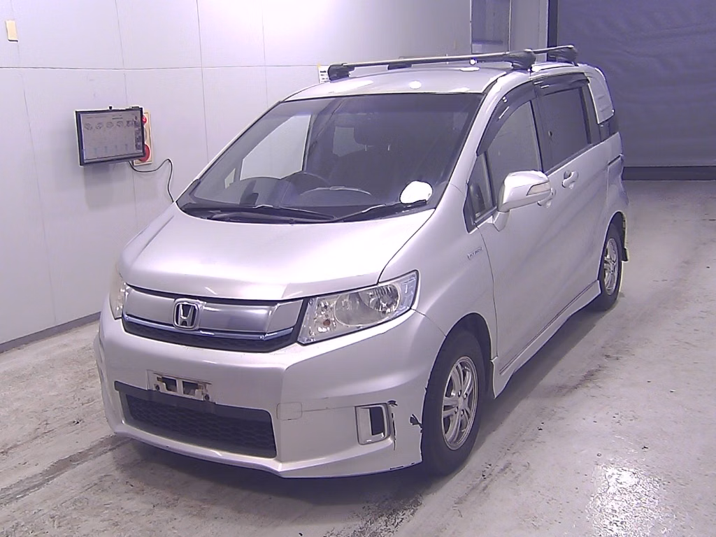 HONDA FREED SPIKE
