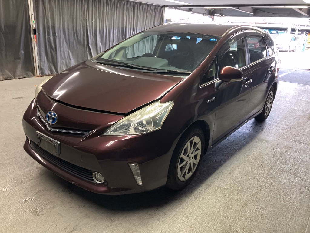 TOYOTA PRIUS ALPHA