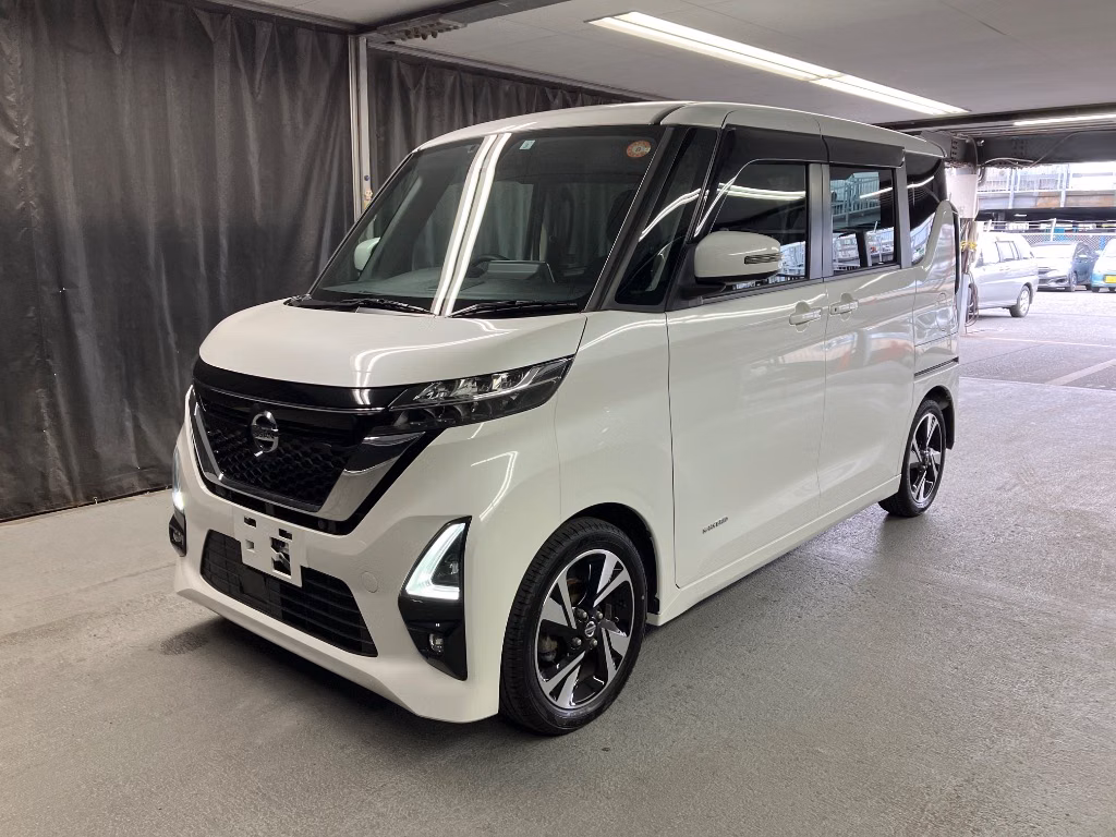 NISSAN ROOX