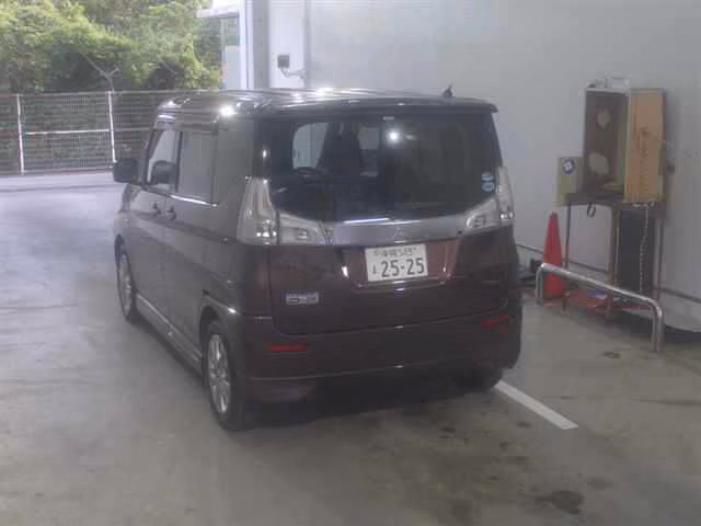 MITSUBISHI DELICA D:2