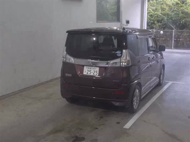 MITSUBISHI DELICA D:2