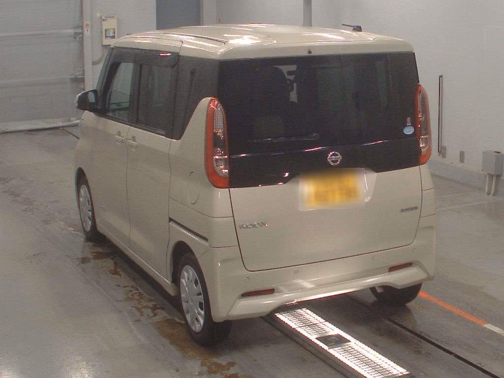 NISSAN ROOX
