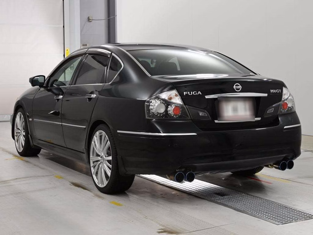 NISSAN FUGA